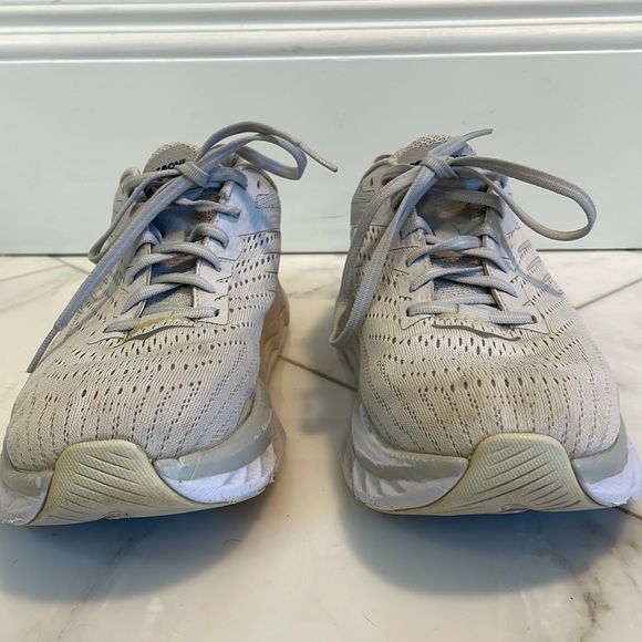 Hoka Arahi 4 cream/off-white knit runner, size 9 men’s, women’s 10.5/11 - Picture 3 of 10